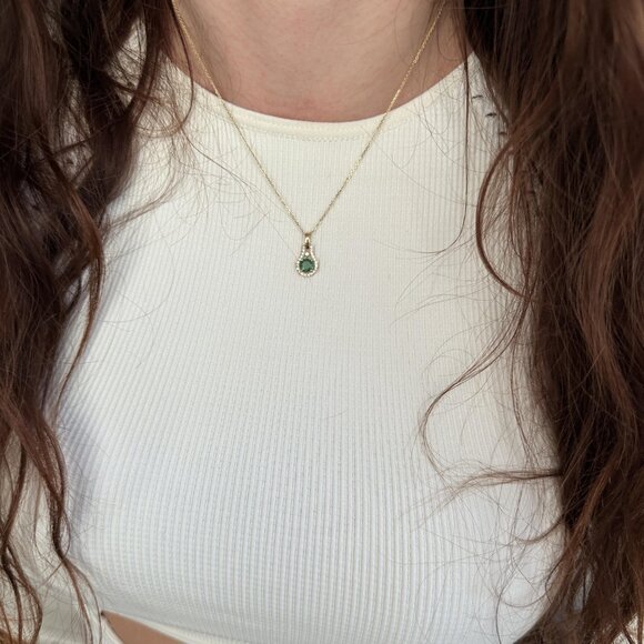 Zambian Emerald Pendant in Solid 14K Gold with Natural Diamonds - Picture 3 of 6